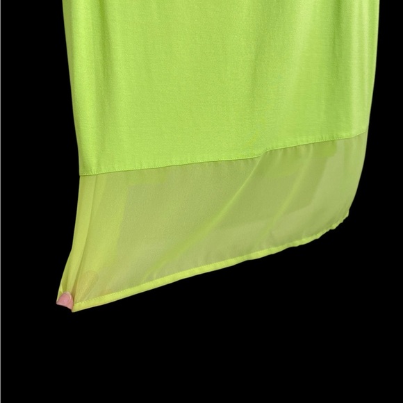 Vince Camuto Green Sleeveless Tank Top with Relaxed Fit - Picture 4 of 12